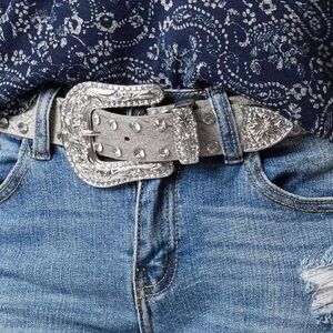 BKE Silver Belt with rhinestones NWT sz L